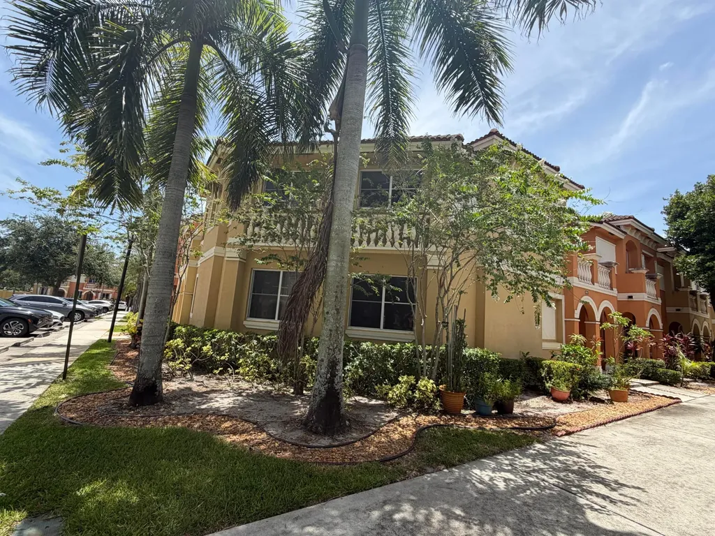 8928 SW 18th Street Miramar FL 33025