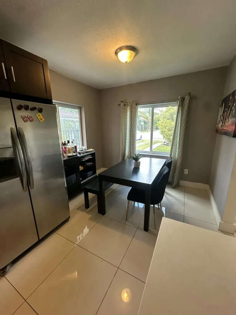11150 Peachtree Drive Miami FL 33161