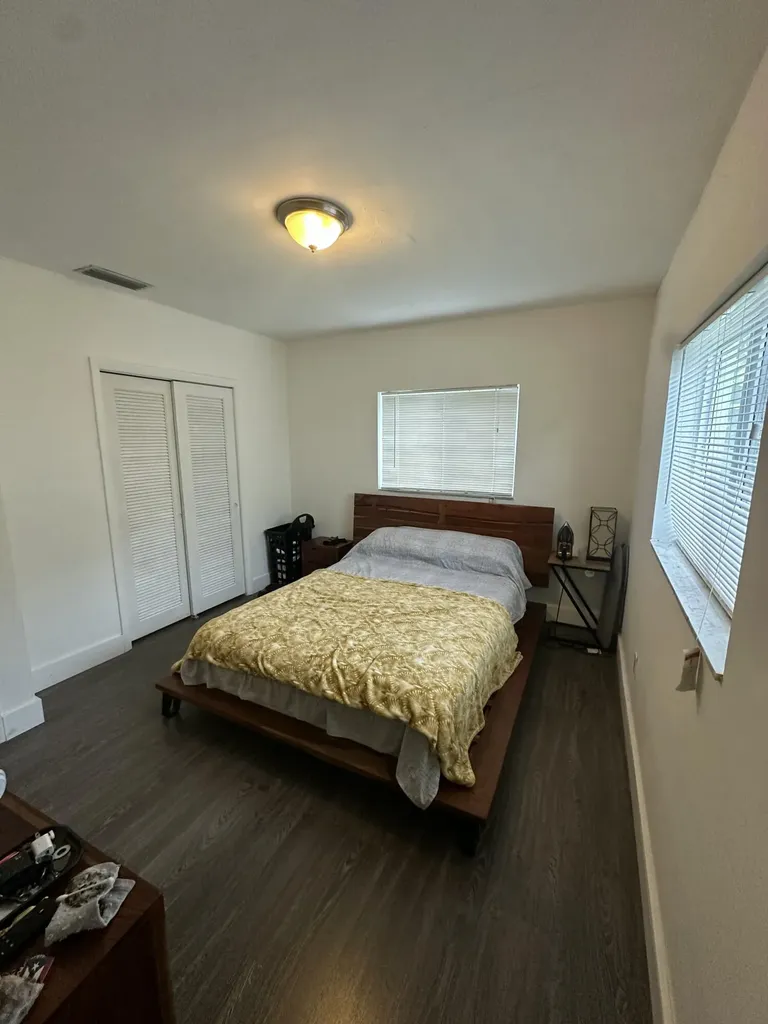 11150 Peachtree Drive Miami FL 33161