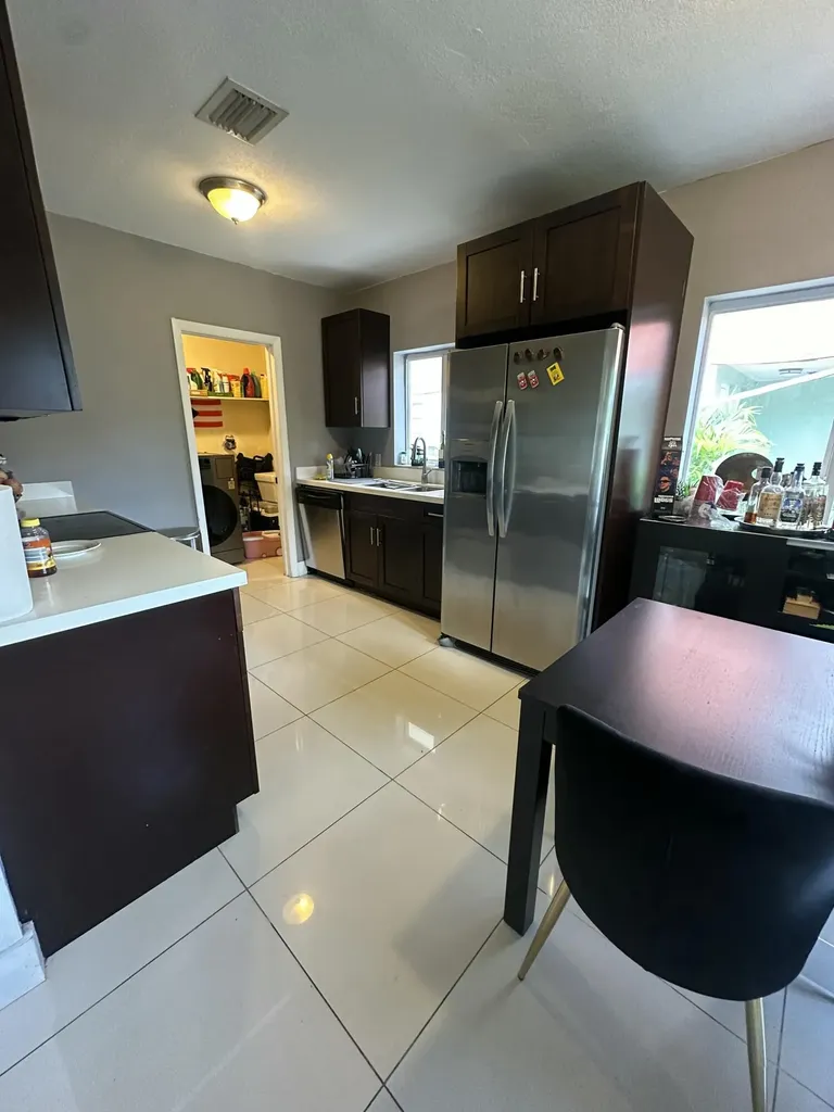 11150 Peachtree Drive Miami FL 33161