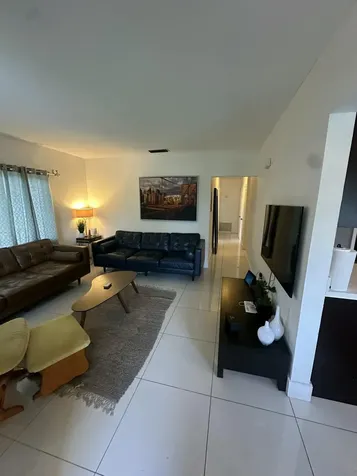11150 Peachtree Drive Miami FL 33161