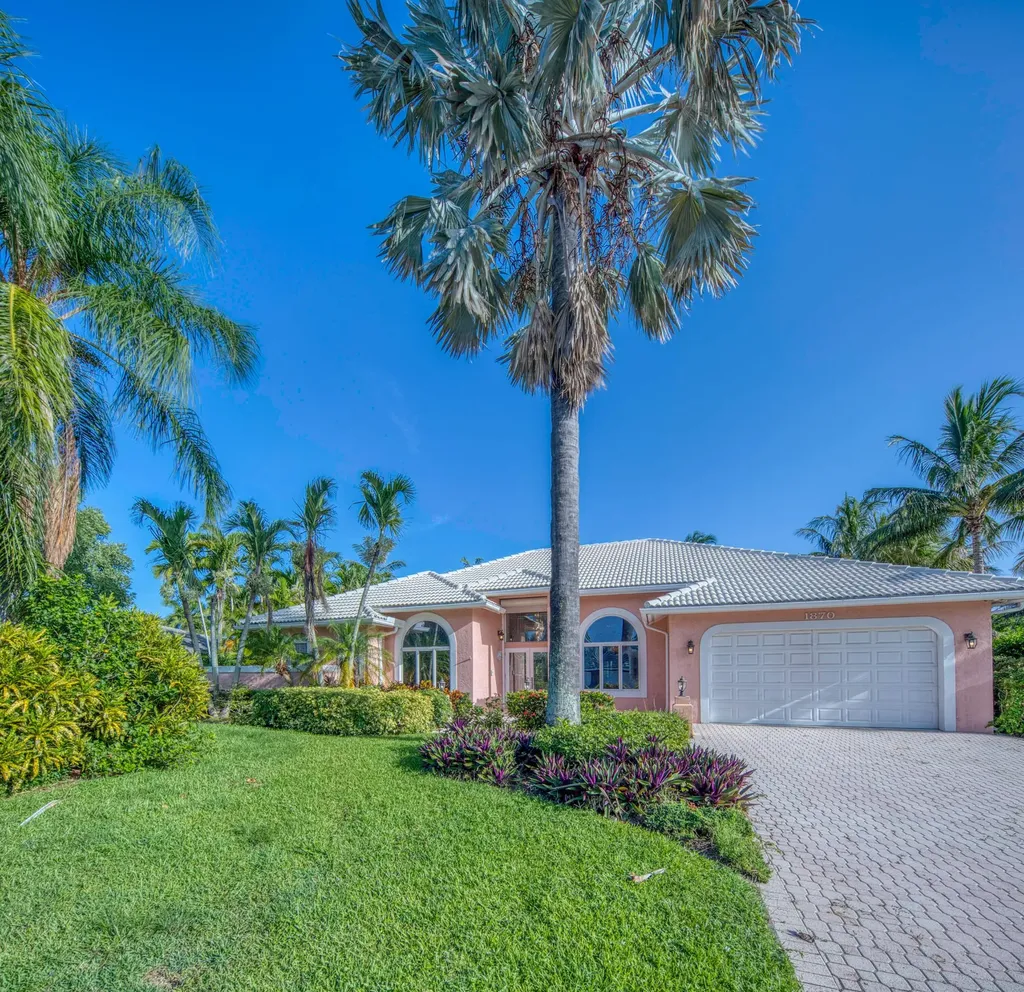 1870 Mediterranean Road W Lake Clarke Shores FL 33406