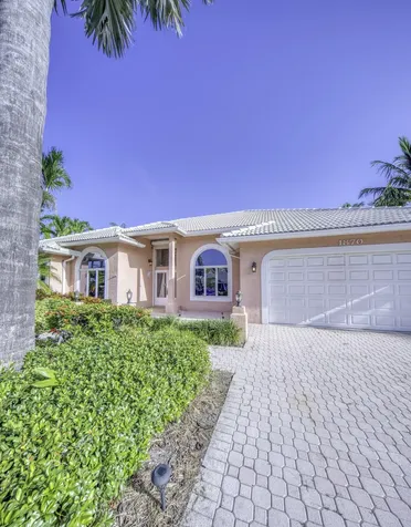 1870 Mediterranean Road W Lake Clarke Shores FL 33406
