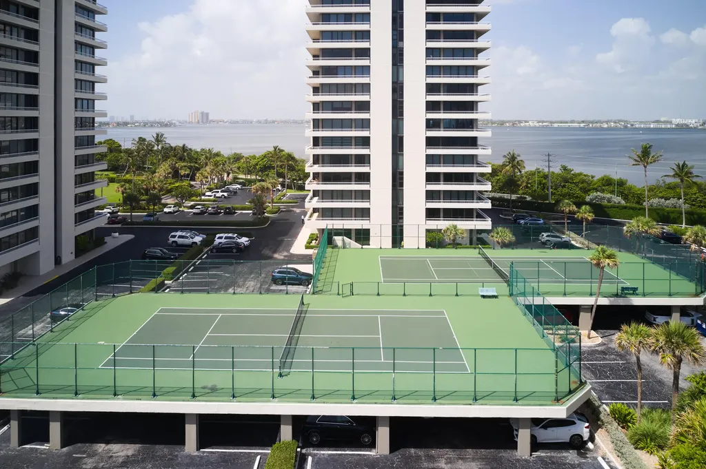 5550 N Ocean Drive Singer Island FL 33404
