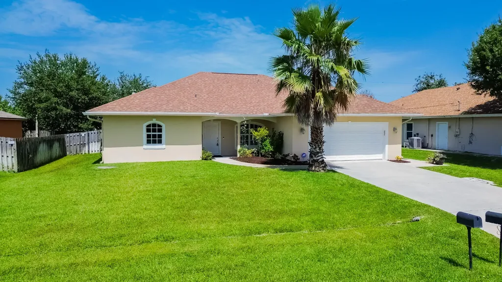 3342 SW Ludlow Street Port St Lucie FL 34953