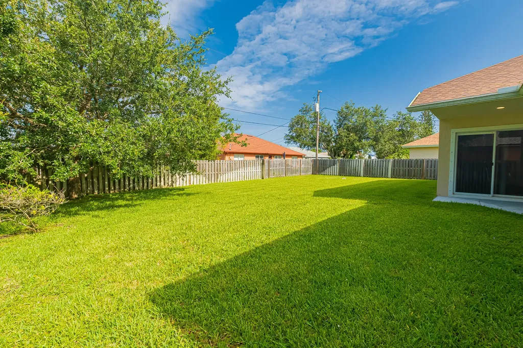 3342 SW Ludlow Street Port St Lucie FL 34953