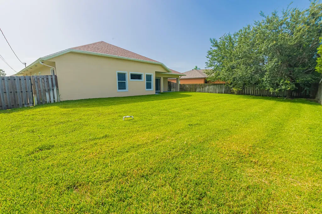 3342 SW Ludlow Street Port St Lucie FL 34953
