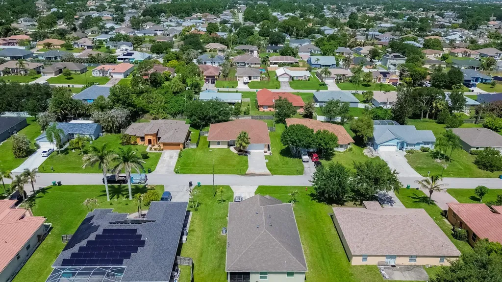 3342 SW Ludlow Street Port St Lucie FL 34953