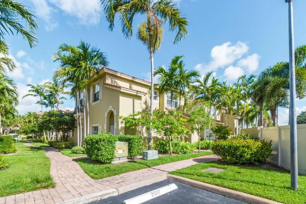 406 Lake Monterey Circle Boynton Beach FL 33426