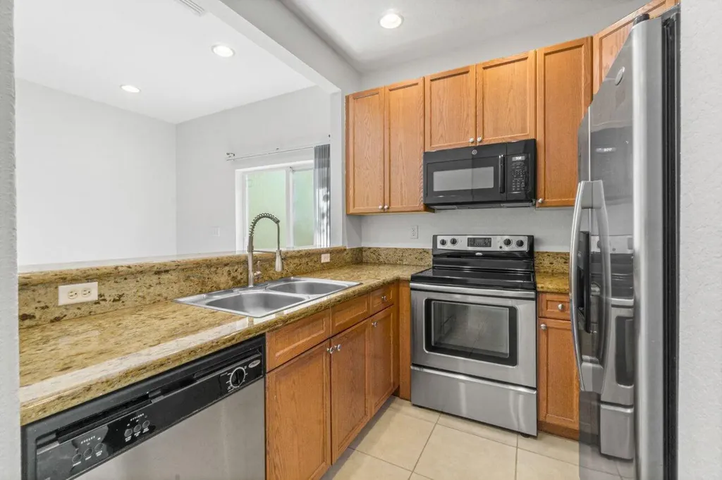 406 Lake Monterey Circle Boynton Beach FL 33426