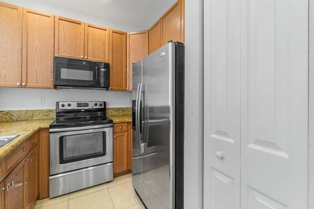 406 Lake Monterey Circle Boynton Beach FL 33426