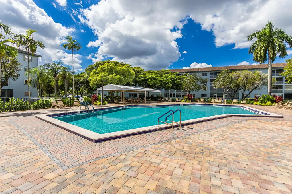 12900 SW 13th Street Pembroke Pines FL 33027