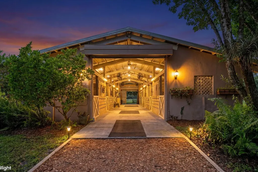 2454/2376 E Road Loxahatchee FL 33470