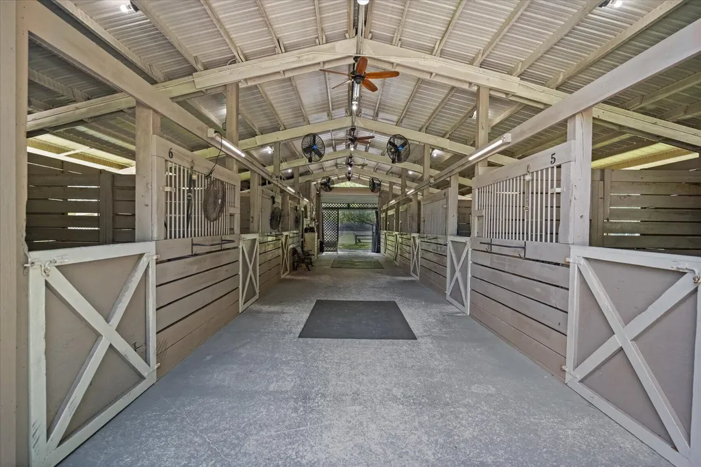 2454/2376 E Road Loxahatchee FL 33470