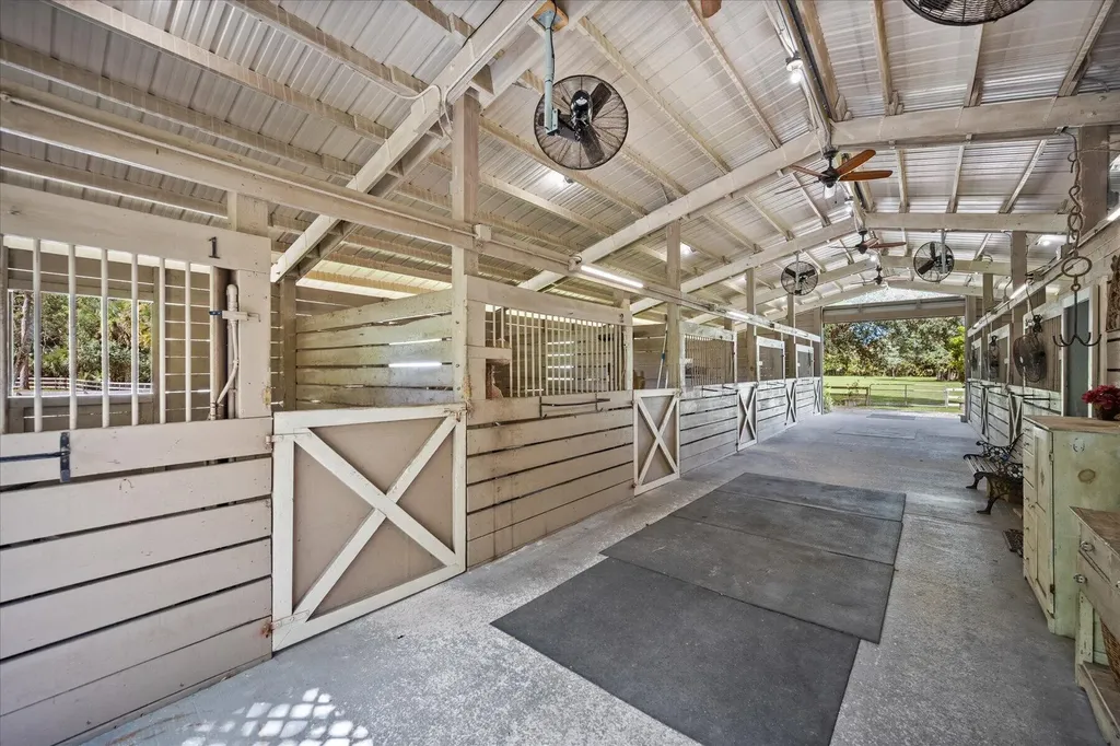 2454/2376 E Road Loxahatchee FL 33470