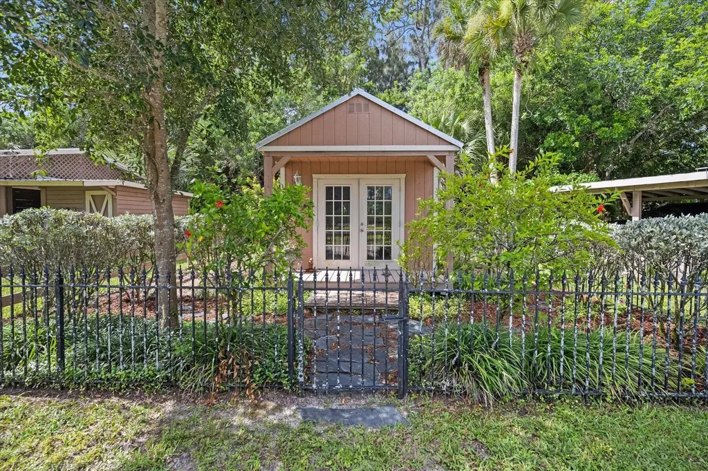 2454/2376 E Road Loxahatchee FL 33470