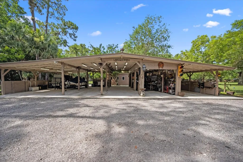 2454/2376 E Road Loxahatchee FL 33470