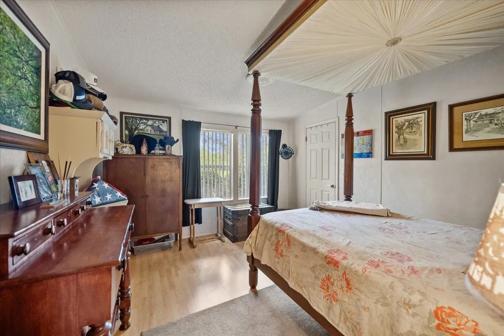 2454/2376 E Road Loxahatchee FL 33470