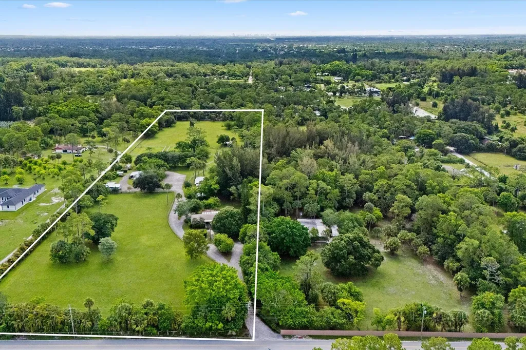 2454/2376 E Road Loxahatchee FL 33470
