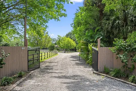 2454/2376 E Road Loxahatchee FL 33470