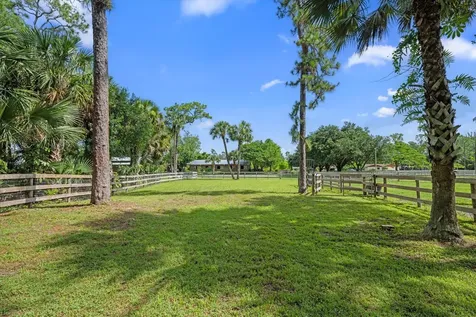 2454/2376 E Road Loxahatchee FL 33470
