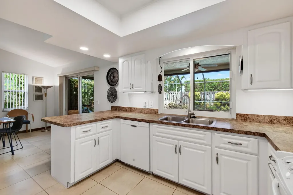 1315 N Lakeside Drive Lake Worth Beach FL 33460