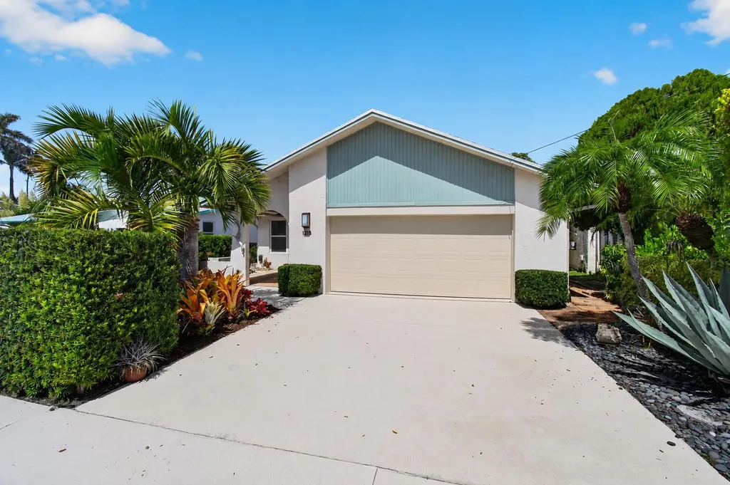 1315 N Lakeside Drive Lake Worth Beach FL 33460