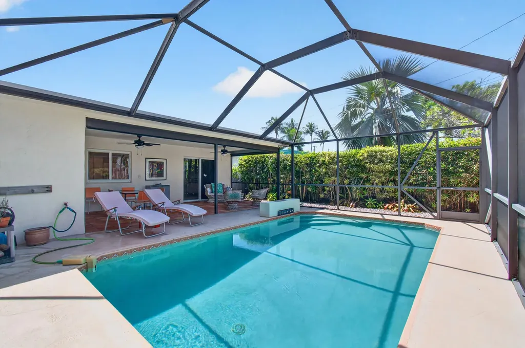 1315 N Lakeside Drive Lake Worth Beach FL 33460