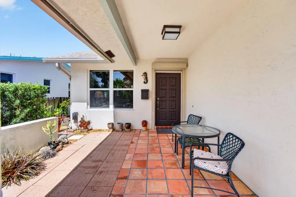 1315 N Lakeside Drive Lake Worth Beach FL 33460