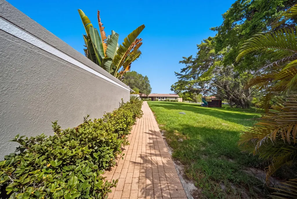 4351 NW 101st Drive Coral Springs FL 33065