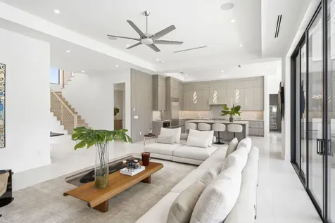 261 NW 8th Street Boca Raton FL 33432