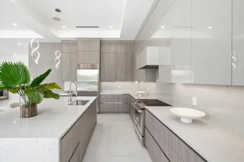 261 NW 8th Street Boca Raton FL 33432