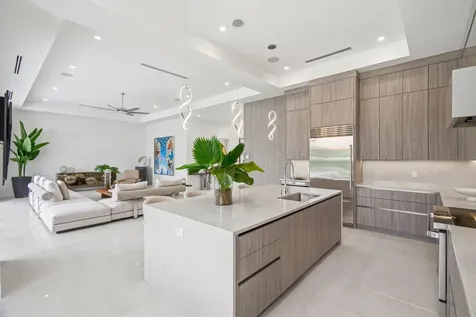 261 NW 8th Street Boca Raton FL 33432
