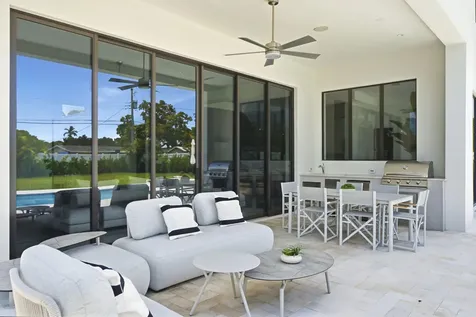 261 NW 8th Street Boca Raton FL 33432