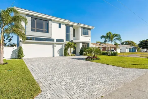 261 NW 8th Street Boca Raton FL 33432