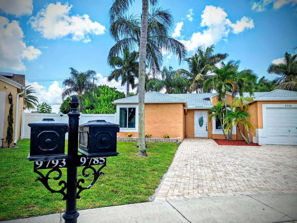 9785 Ridgecreek Road Boca Raton FL 33496