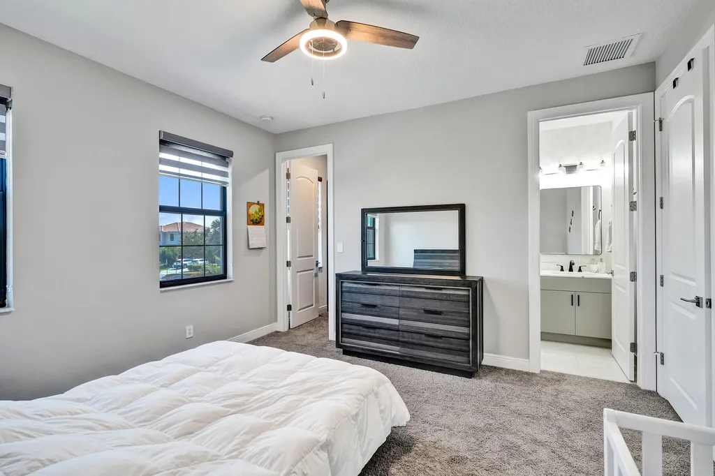 8655 NW 39th Court Coral Springs FL 33065