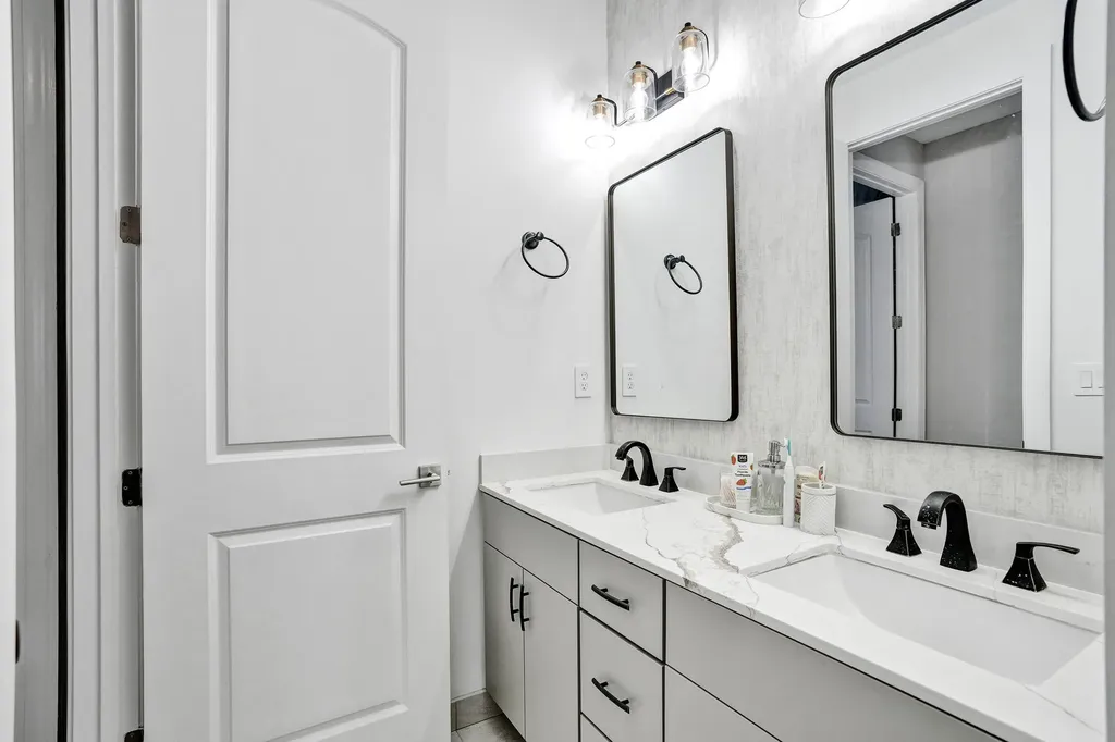 8655 NW 39th Court Coral Springs FL 33065