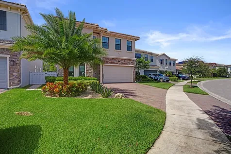 8655 NW 39th Court Coral Springs FL 33065