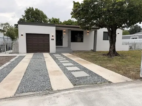 1025 NW 148th Street Miami FL 33168