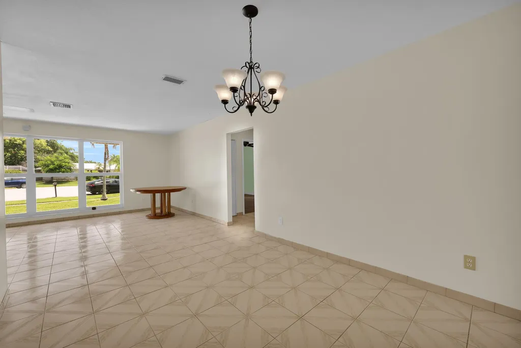 191 SW Ivanhoe Court Port St Lucie FL 34983