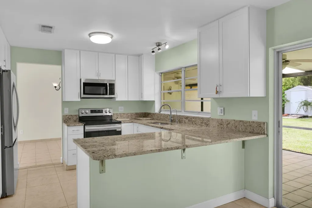191 SW Ivanhoe Court Port St Lucie FL 34983