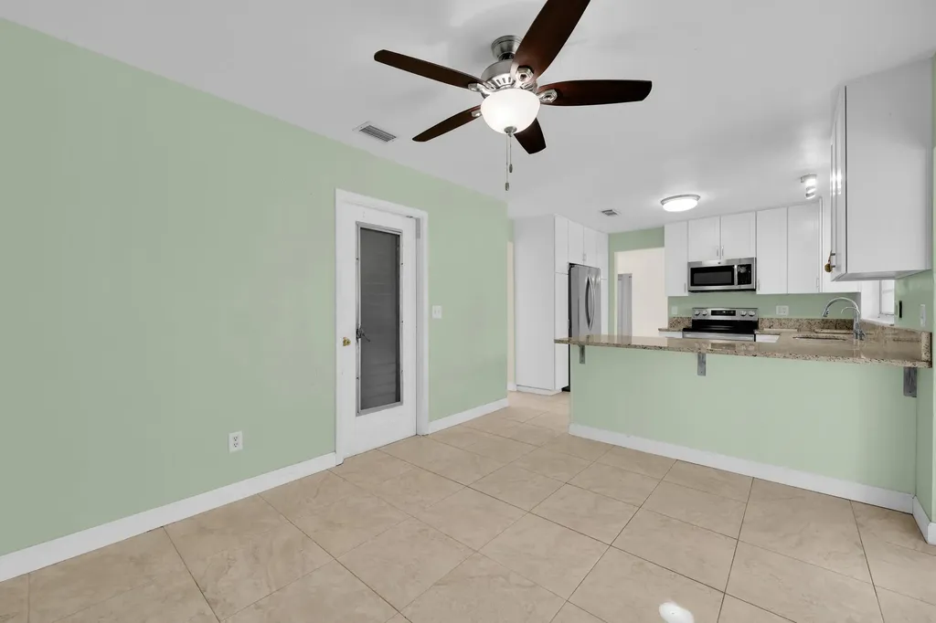 191 SW Ivanhoe Court Port St Lucie FL 34983