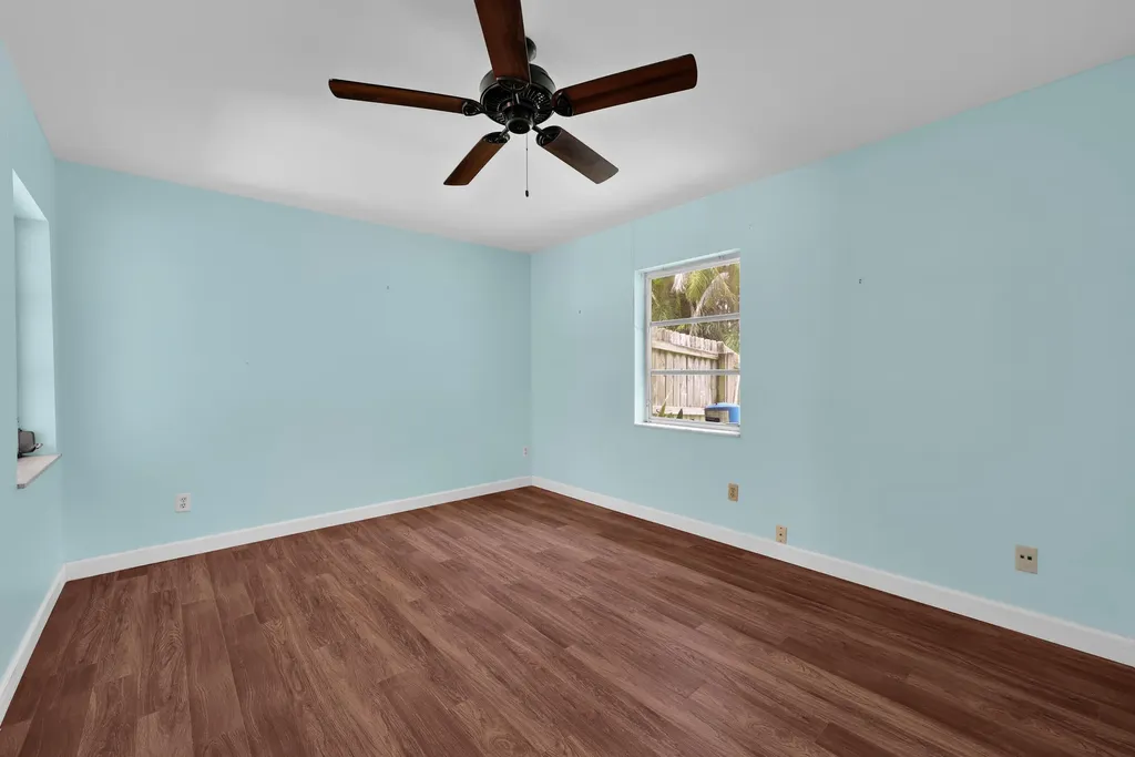 191 SW Ivanhoe Court Port St Lucie FL 34983