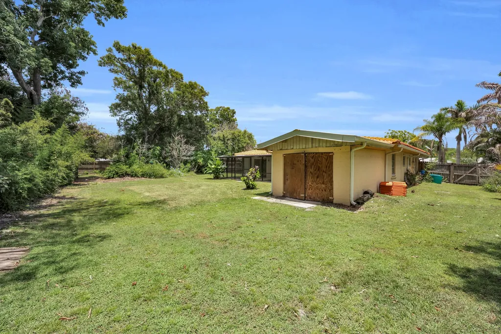 191 SW Ivanhoe Court Port St Lucie FL 34983