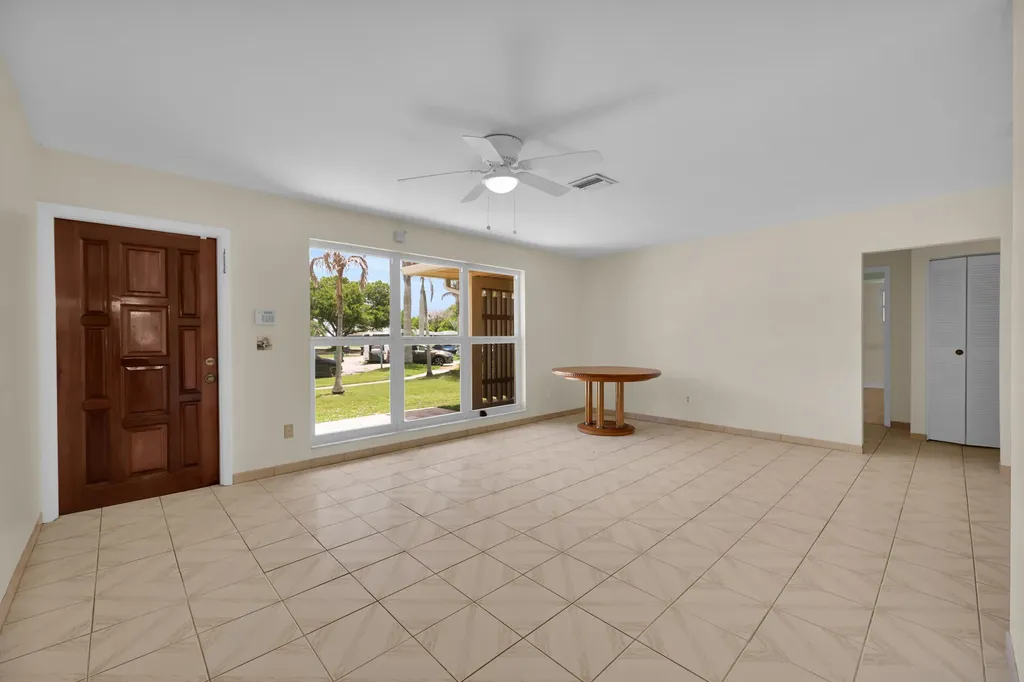 191 SW Ivanhoe Court Port St Lucie FL 34983