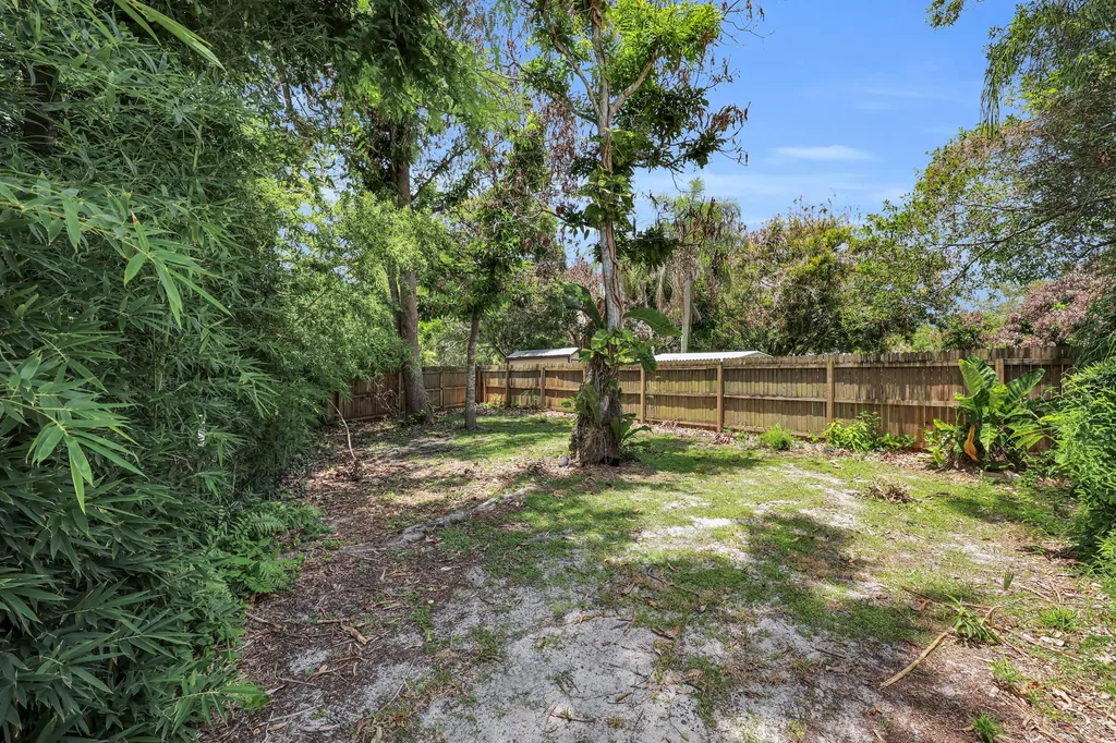 191 SW Ivanhoe Court Port St Lucie FL 34983