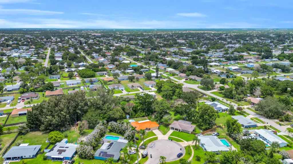 191 SW Ivanhoe Court Port St Lucie FL 34983
