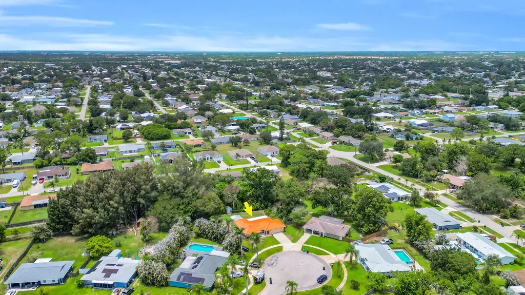 191 SW Ivanhoe Court Port St Lucie FL 34983