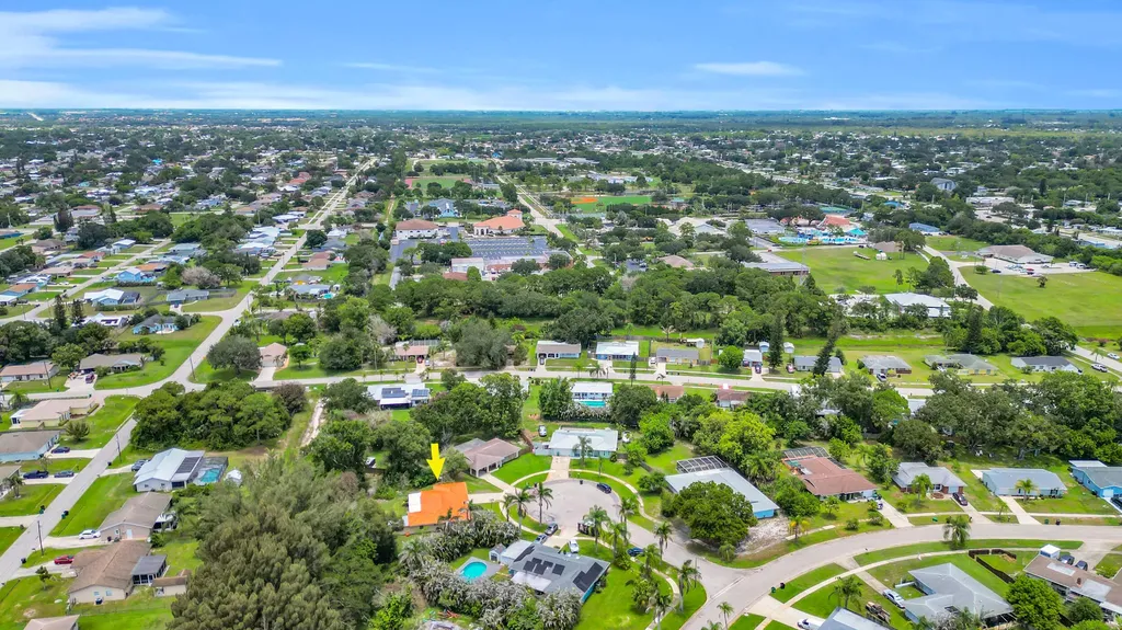 191 SW Ivanhoe Court Port St Lucie FL 34983